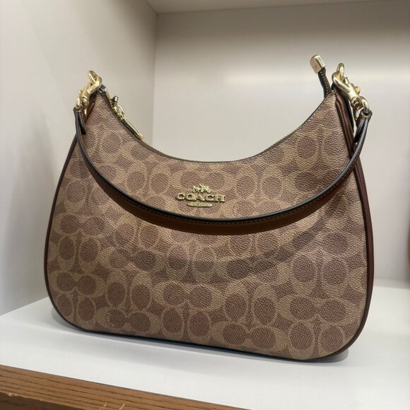 coach Teri Hobo Bag In Signature Canvas cv940